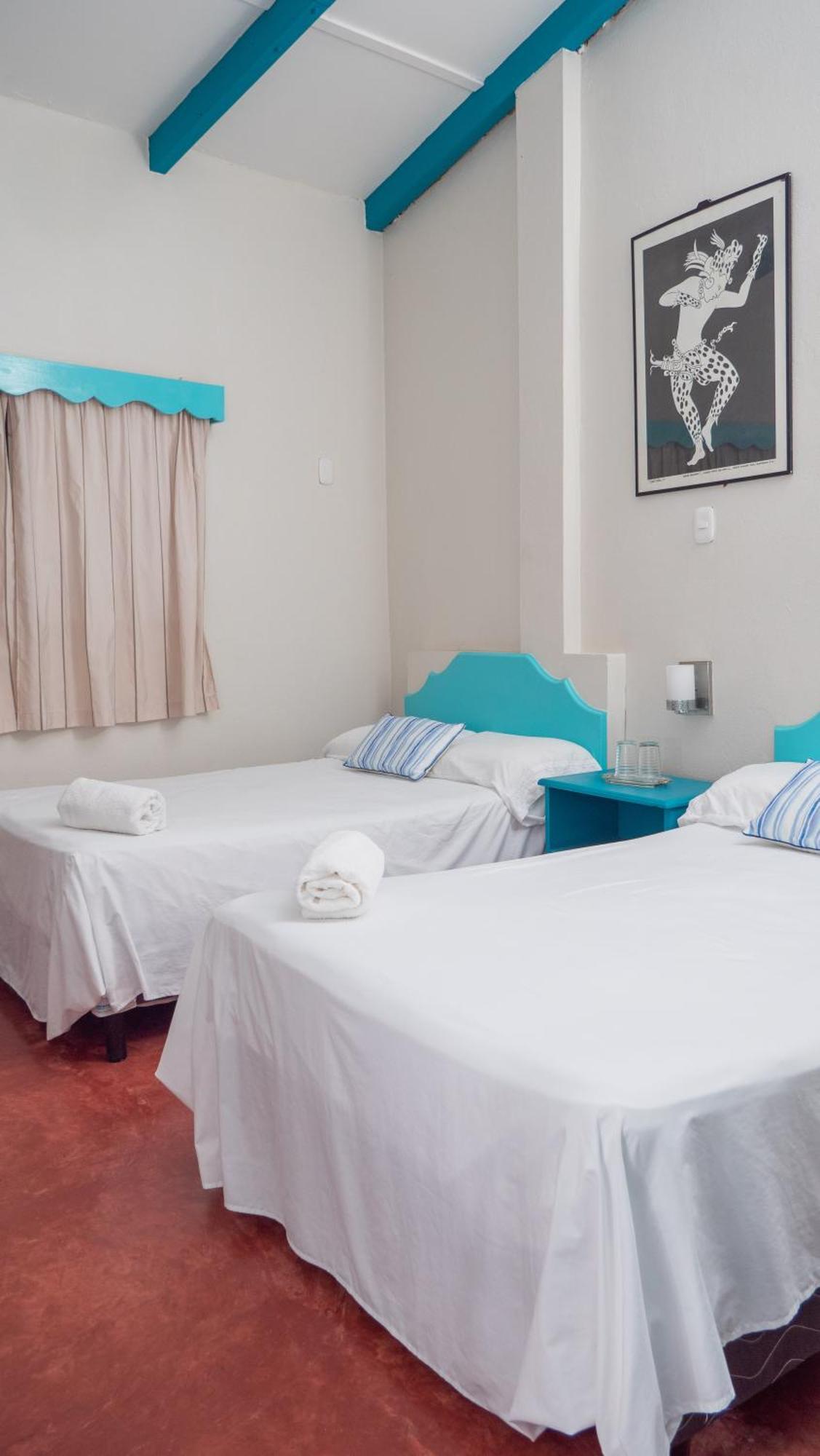 Hotel Petenchel Флорес Екстериор снимка