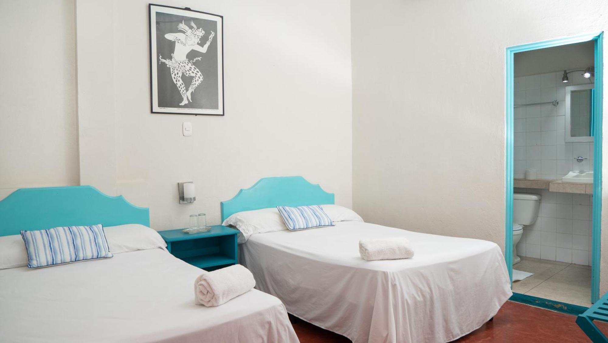 Hotel Petenchel Флорес Екстериор снимка