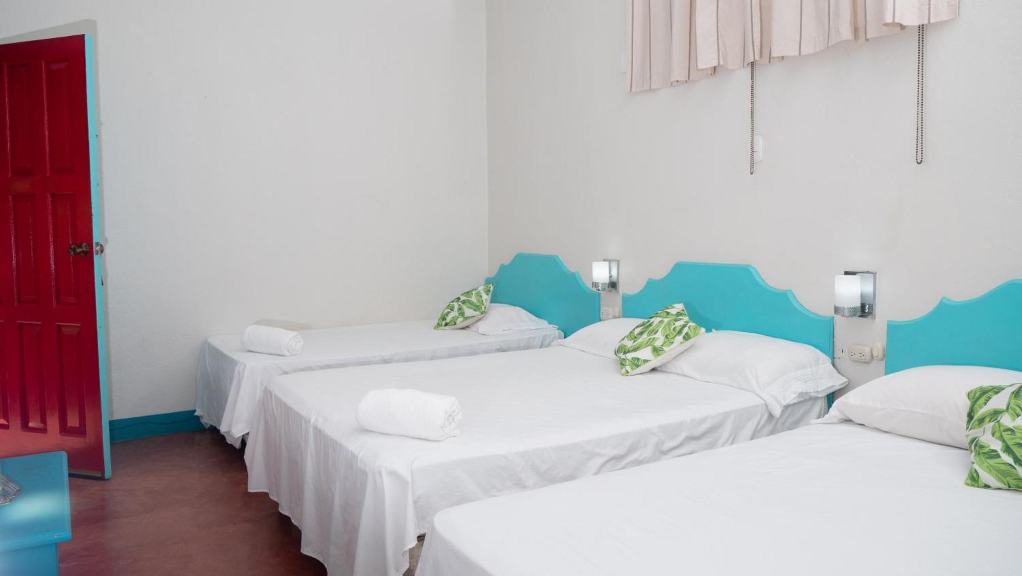 Hotel Petenchel Флорес Екстериор снимка